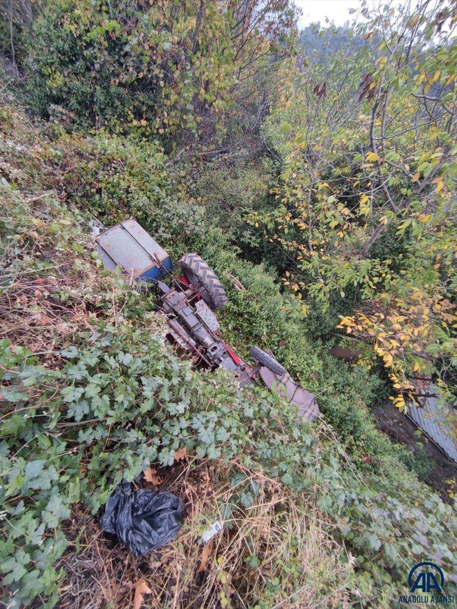 Manisa'da traktör devrildi: 1 ölü, 1 yaralı