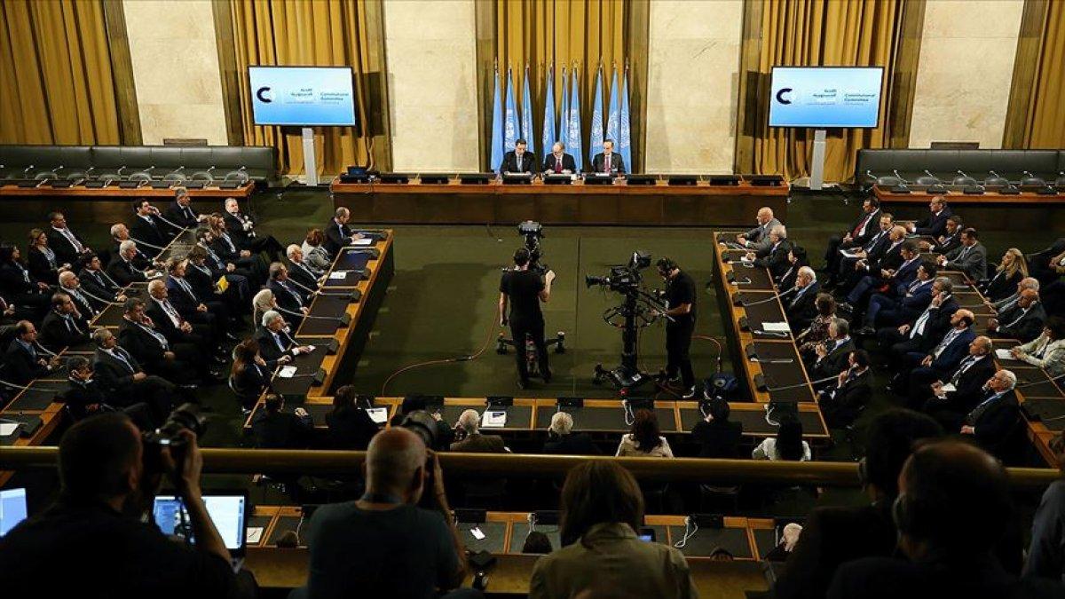 Suriye Anayasa Komitesi, yeniden toplanıyor