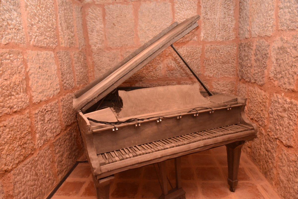 Bursa'da Zindankapı sanata kapılarını açtı