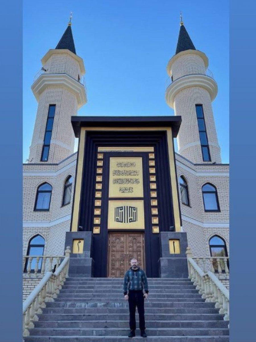Gökdeniz Karadeniz, Kazan'da cami yaptırdı