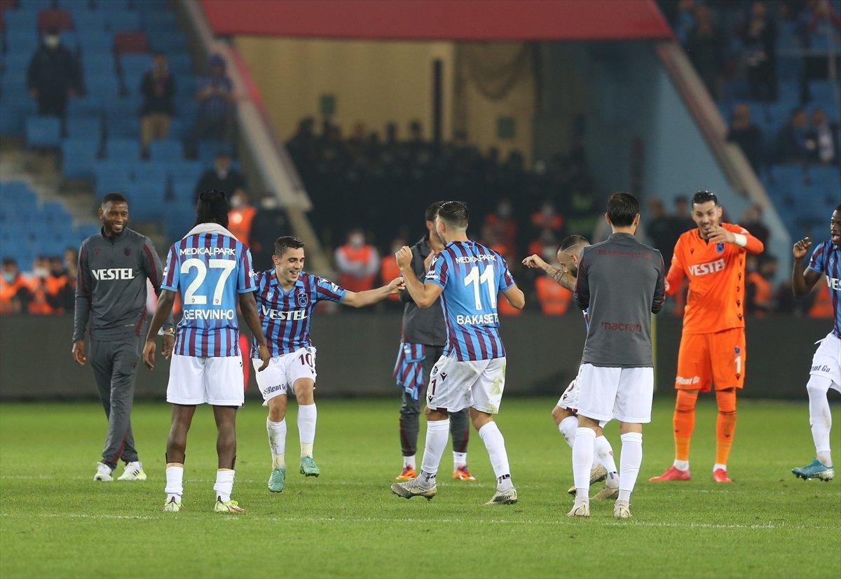 Trabzonsporlu oyuncular kolbastı oynadı