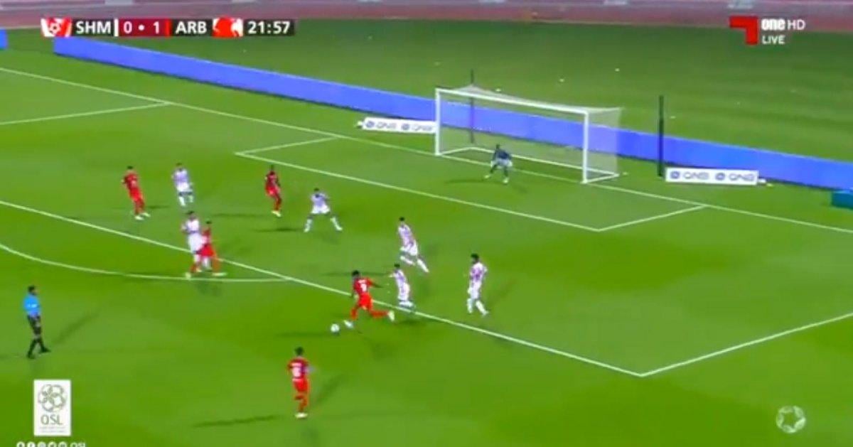 Aaron Boupendza'dan klas gol