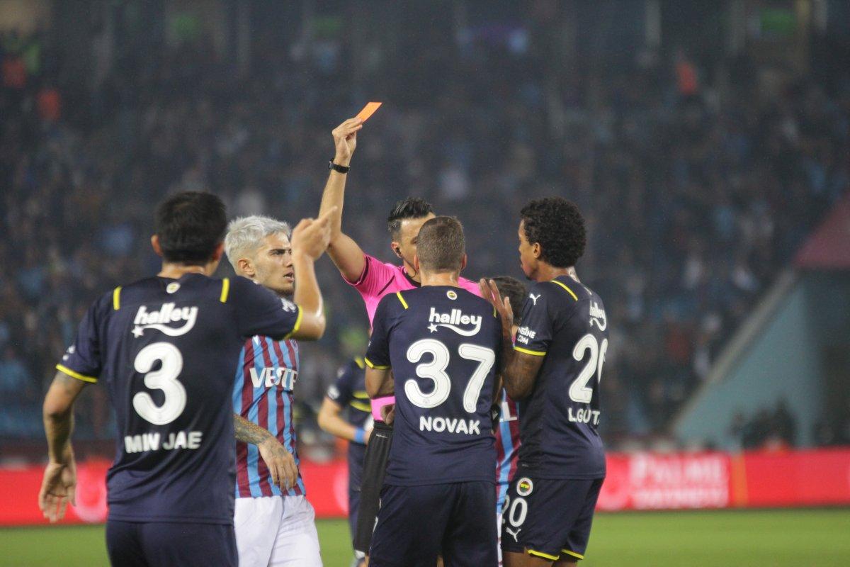 Trabzonspor, Fenerbahçe'yi 3 golle geçti