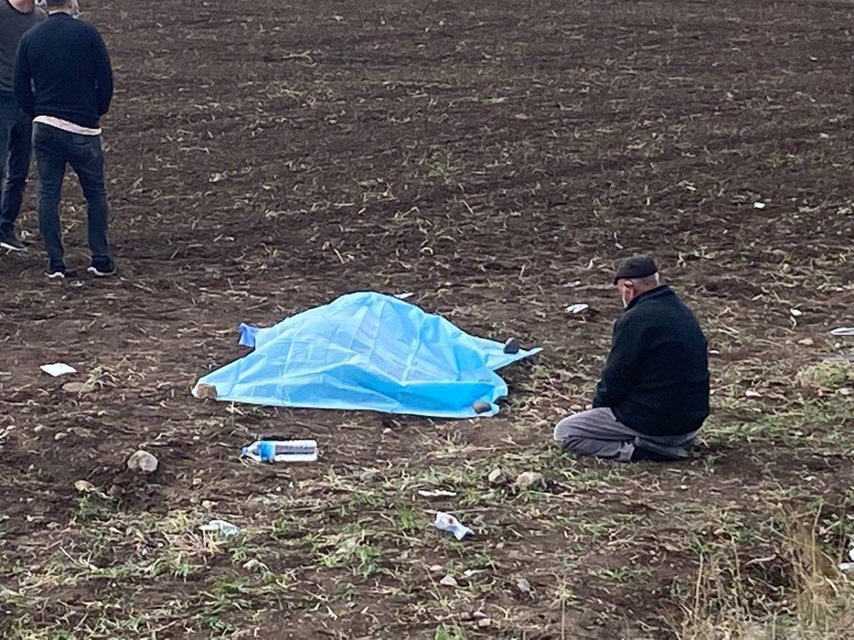 Çorum'daki baba, kızının cenazesi başında gözyaşlarına boğuldu