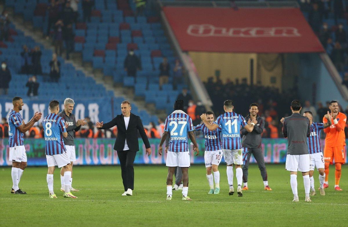 Trabzonsporlu oyuncular kolbastı oynadı