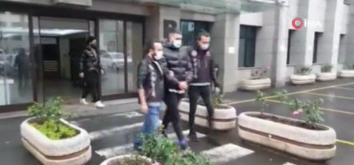 'Murda' lakaplı şarkıcı 'uyuşturucuyu özendirmek’ suçundan gözaltına alındı