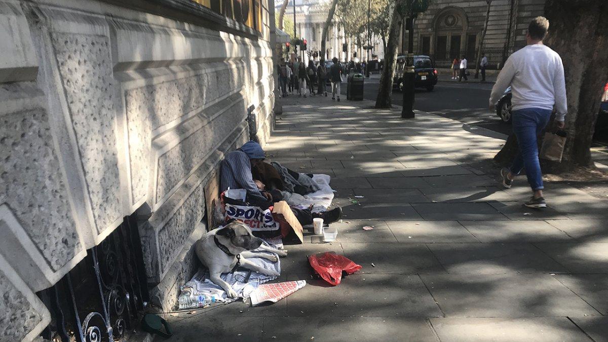 İngiltere’de, evsiz gençlerin sayısı arttı