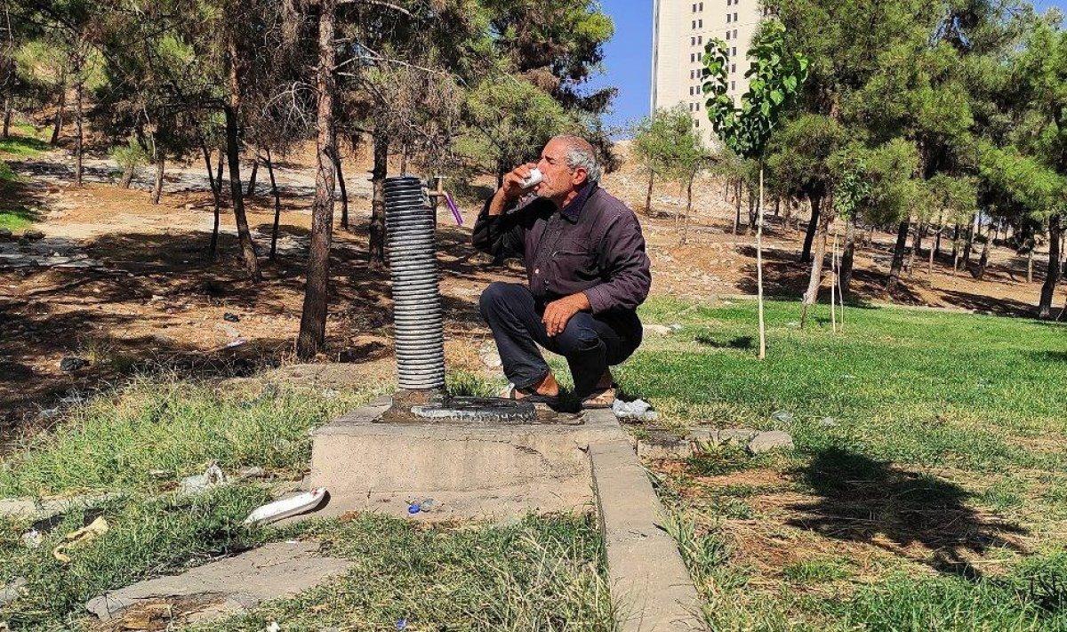 Şanlıurfa’da evden atılan baba, 5 aydır otomobilin içinde yaşıyor