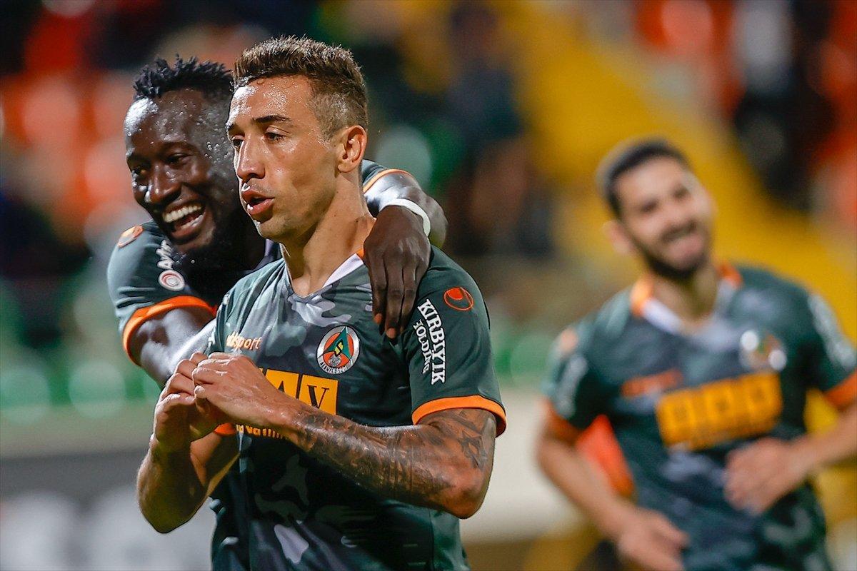 Alanyaspor Kayserispor'u hezimete uğrattı