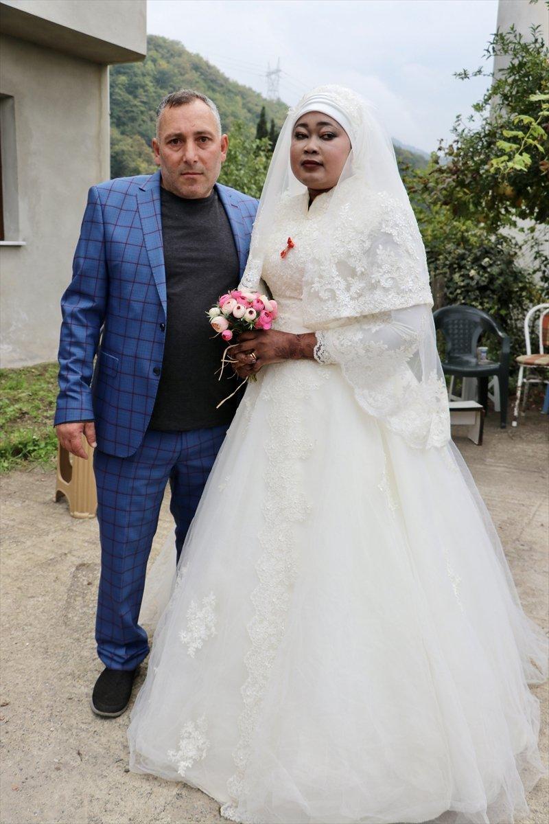 Trabzonlu vatandaş, Sudanlı Aisha ile dünyaevine girdi