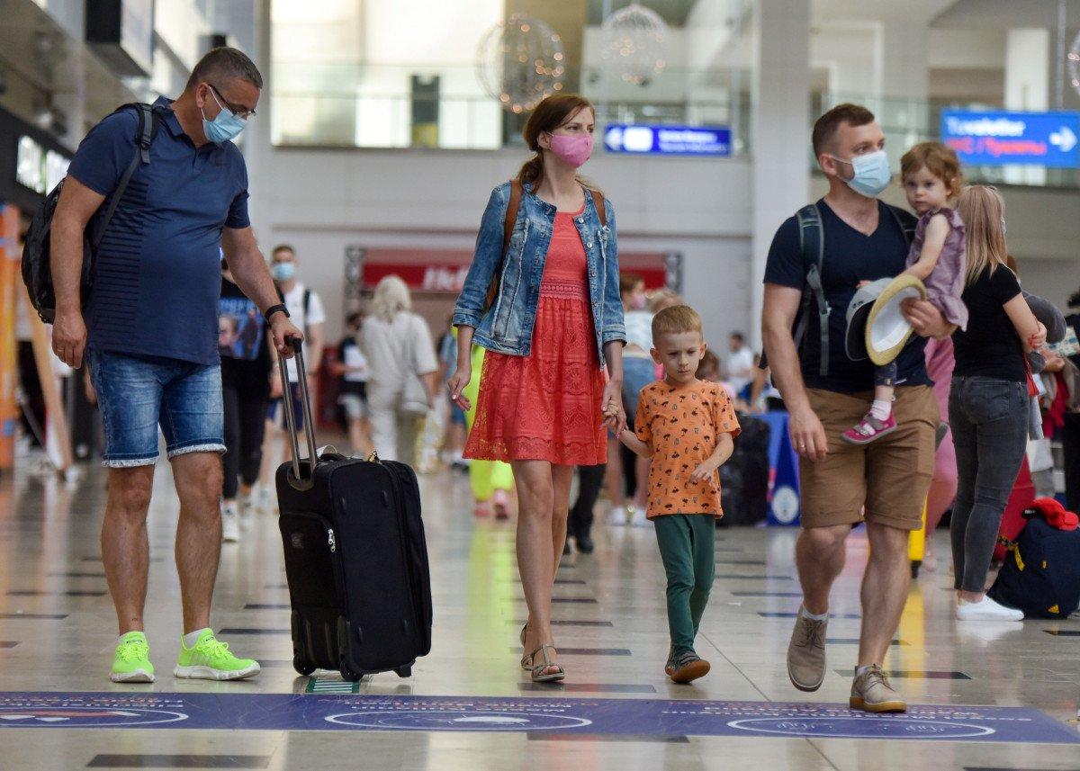 Antalya'ya gelen turist sayısı 8 milyonu aştı