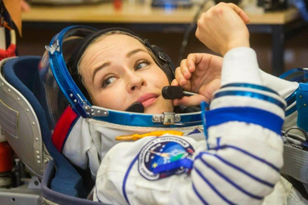 Uzayda ilk uzun metrajlı filmi çeken Ruslar, dünyaya döndü