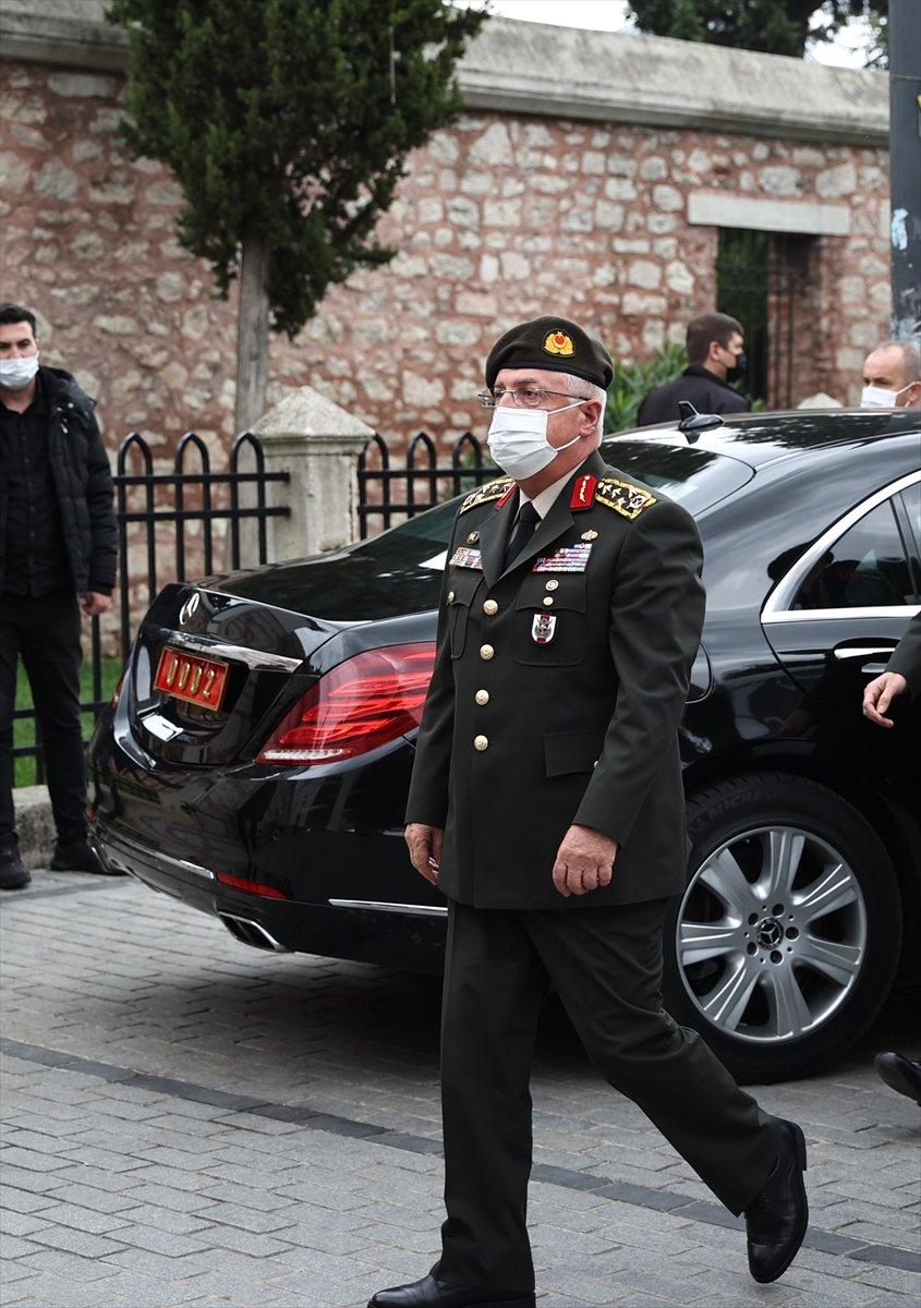 Milli SİHA'ların öncü ismi Özdemir Bayraktar son yolculuğuna uğurlandı