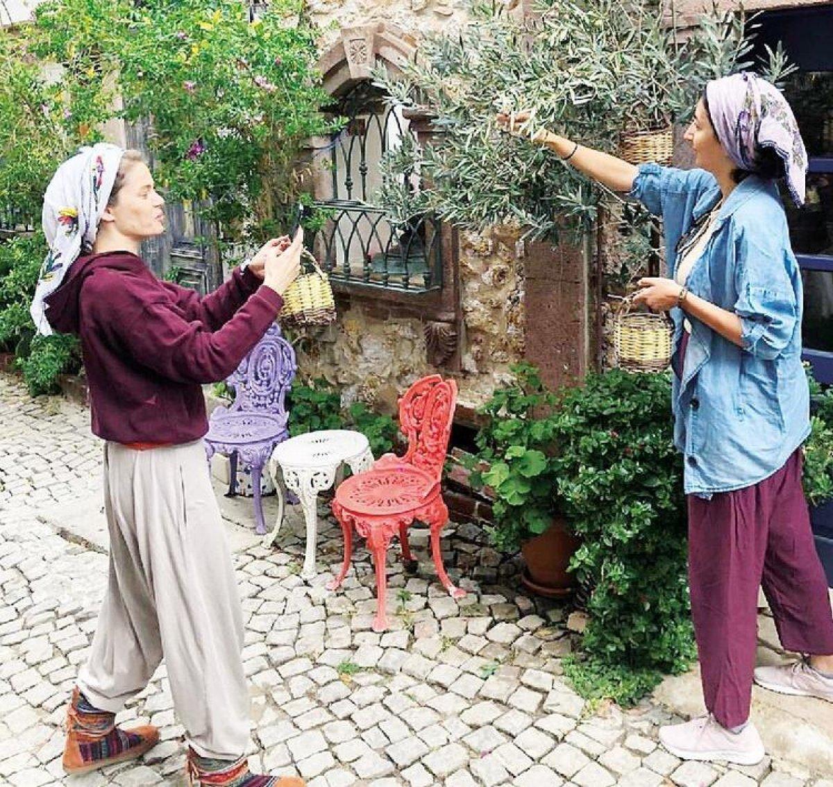 Burcu Biricik Ayvalık'ta