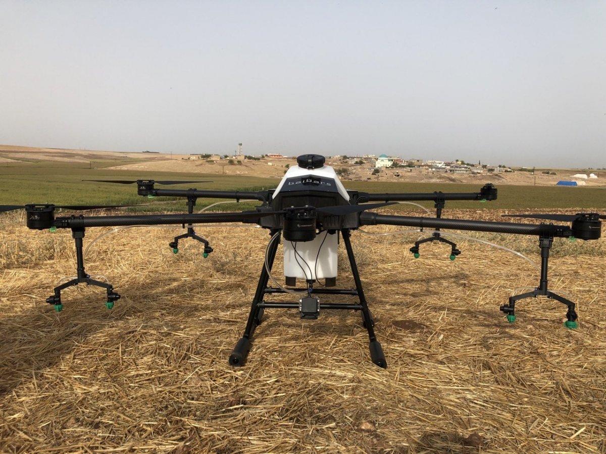 Mardin’de tarlalar drone ile ilaçlanmaya başladı