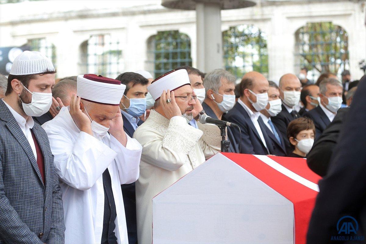 Milli SİHA'ların öncü ismi Özdemir Bayraktar son yolculuğuna uğurlandı