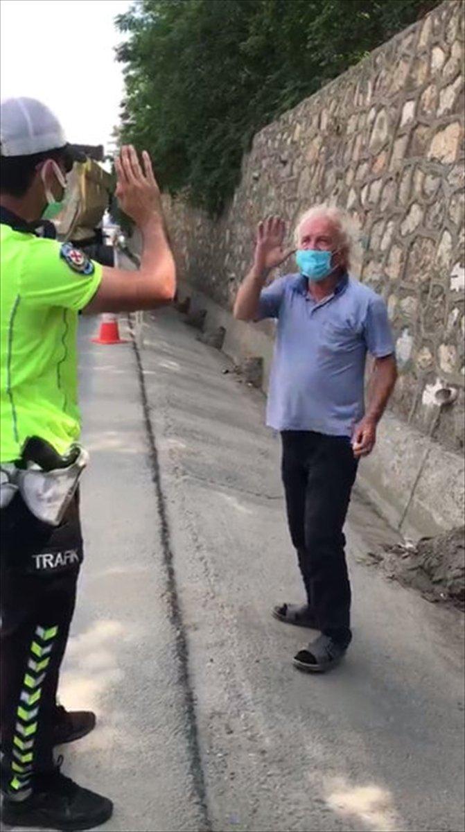 Sakarya'da gözünden rahatsızlanan şoföre polis yardımı