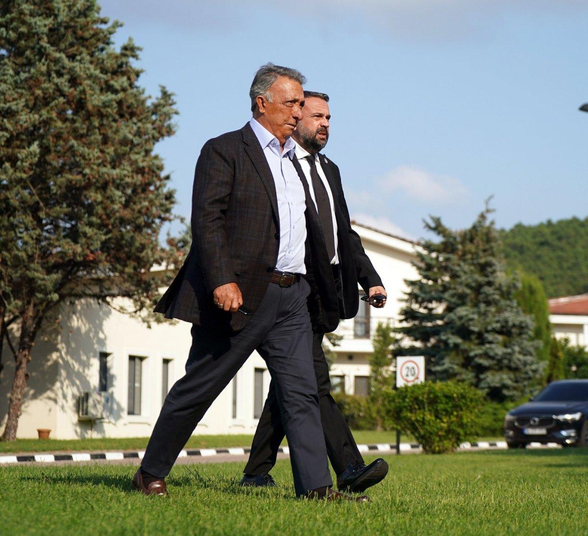 Çebi'den Sporting açıklaması: Güvenim tam