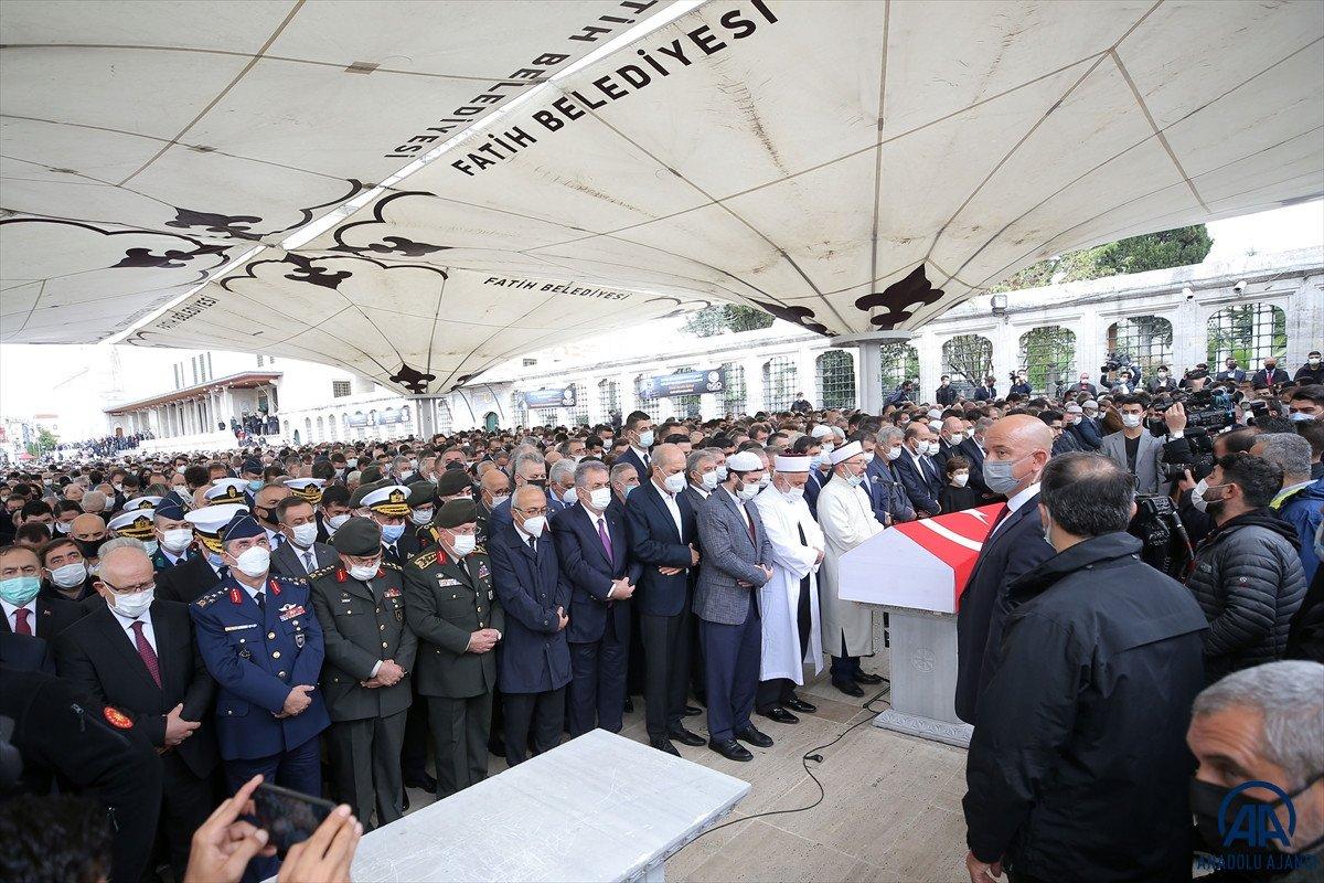 Milli SİHA'ların öncü ismi Özdemir Bayraktar son yolculuğuna uğurlandı