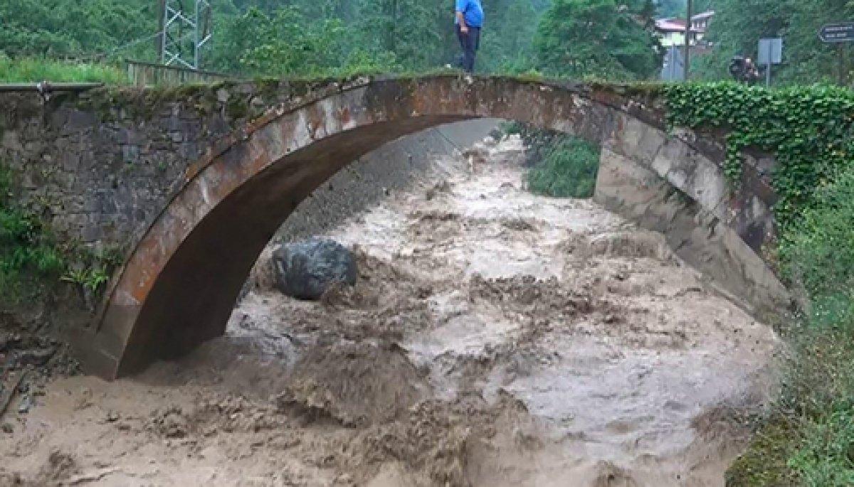 Karadeniz'de çok kuvvetli gök gürültülü sağanak bekleniyor
