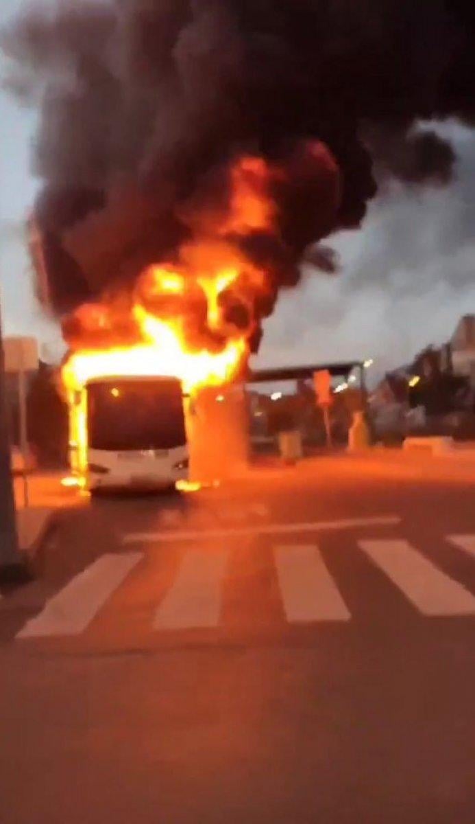 Kırklareli'de 30 işçinin olduğu otobüs alev aldı