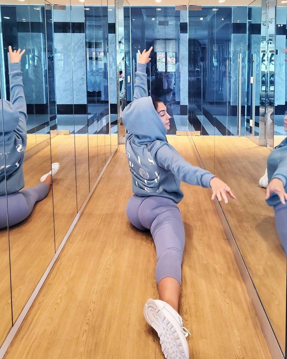 Cristiano Ronaldo, sevgilisine mücevher çantası aldı