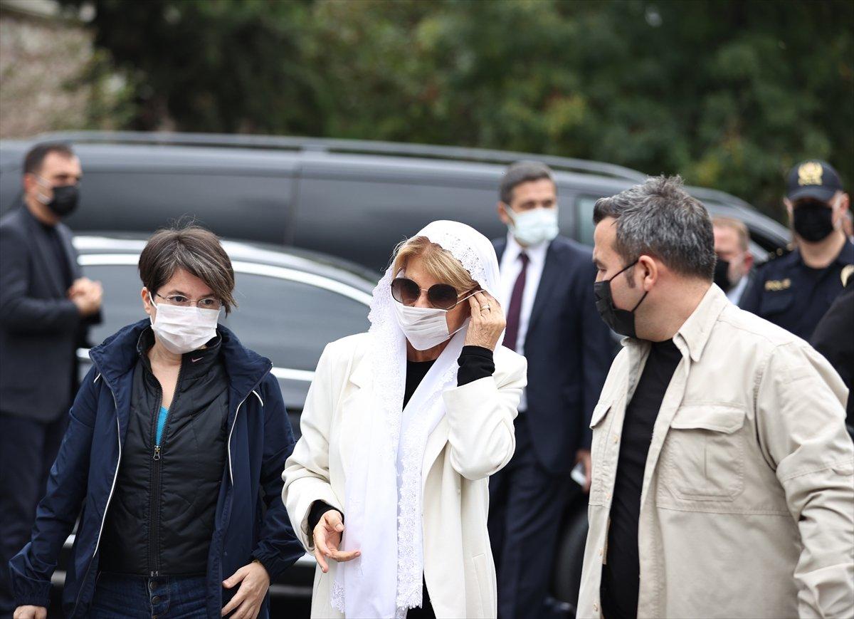 Milli SİHA'ların öncü ismi Özdemir Bayraktar son yolculuğuna uğurlandı