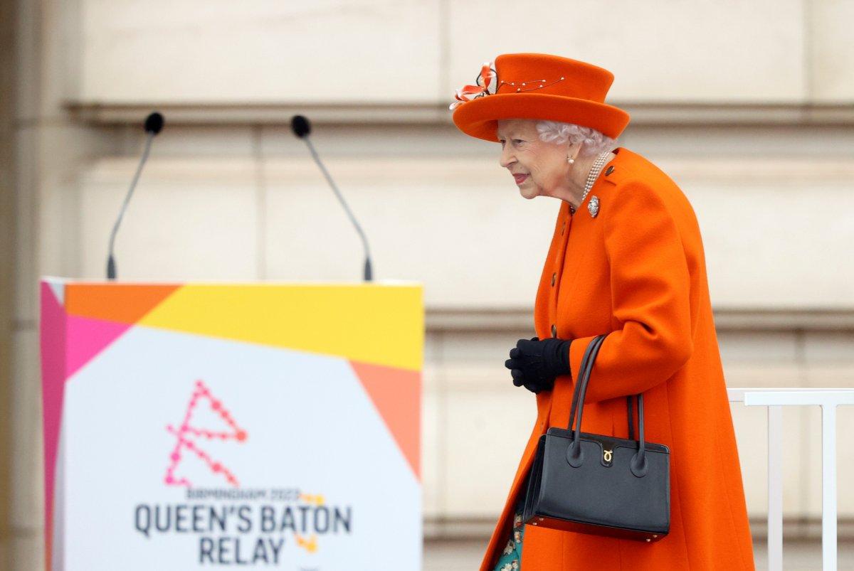 Kraliçe Elizabeth 'yılın yaşlısı' ödülünü reddetti