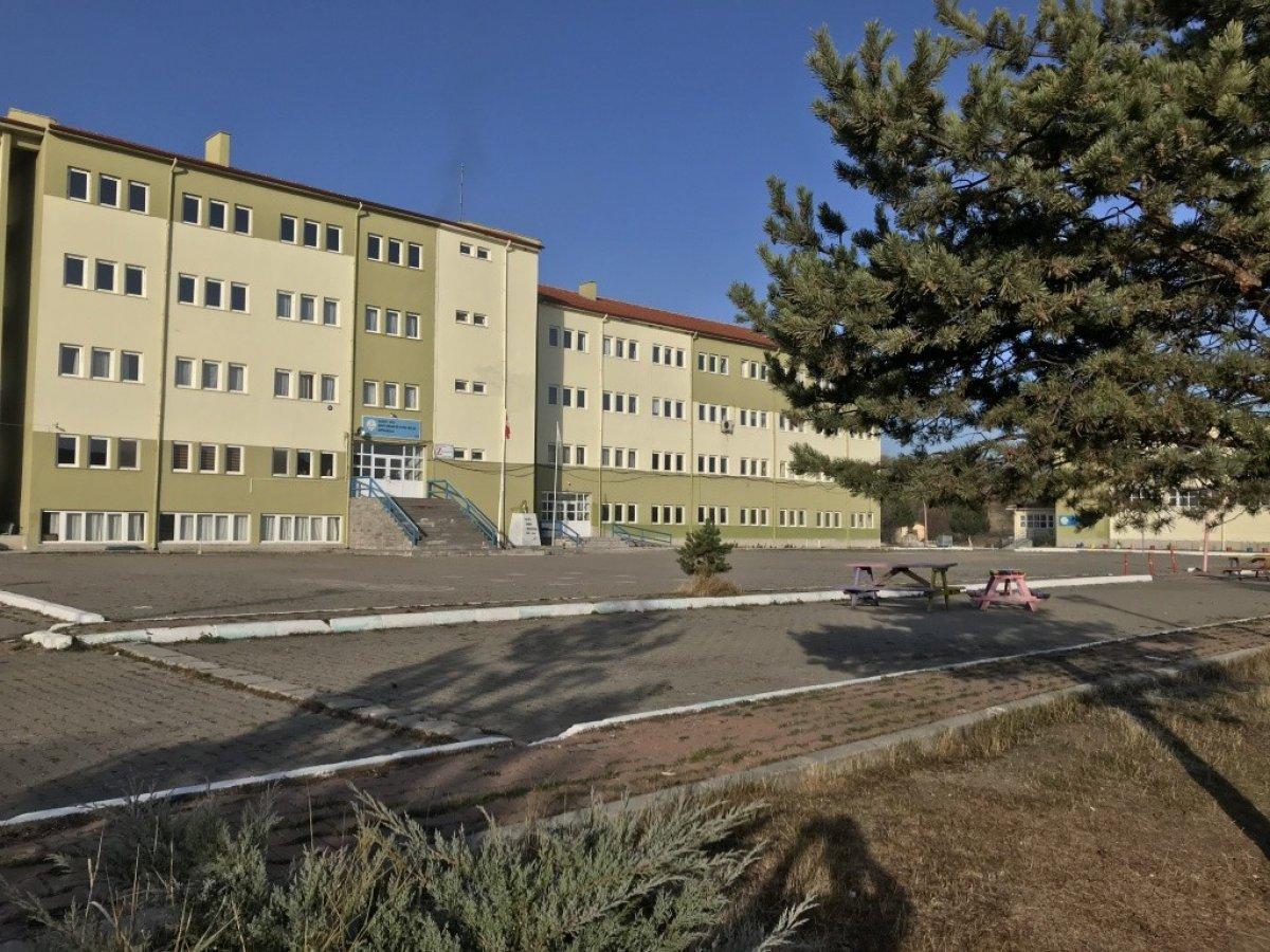 Çankırı'da Atatürk büstüne saldırıya tutuklama