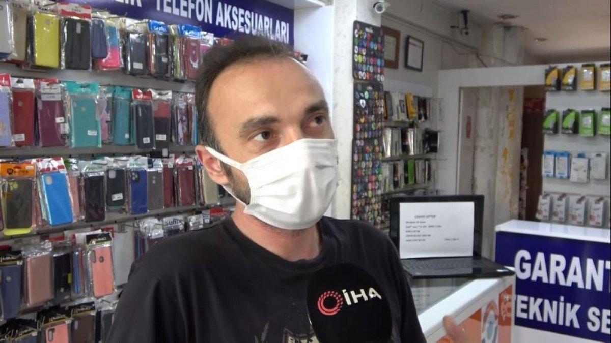 Antalya'da hırsız, telefon çaldığı dükkanın önünden geçerken yakalandı