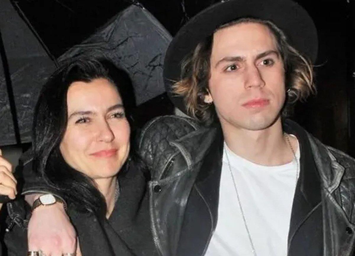 Babasının kopyası! Şevval Sam'ın oğlu Tarık Emir Tekin'in küçüklüğü...