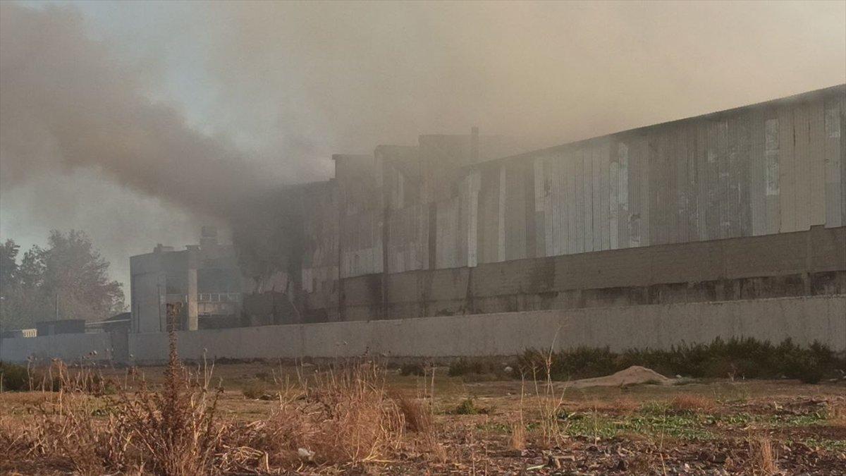 Osmaniye'de geri dönüşüm fabrikasında çıkan yangın kontrol altına alındı