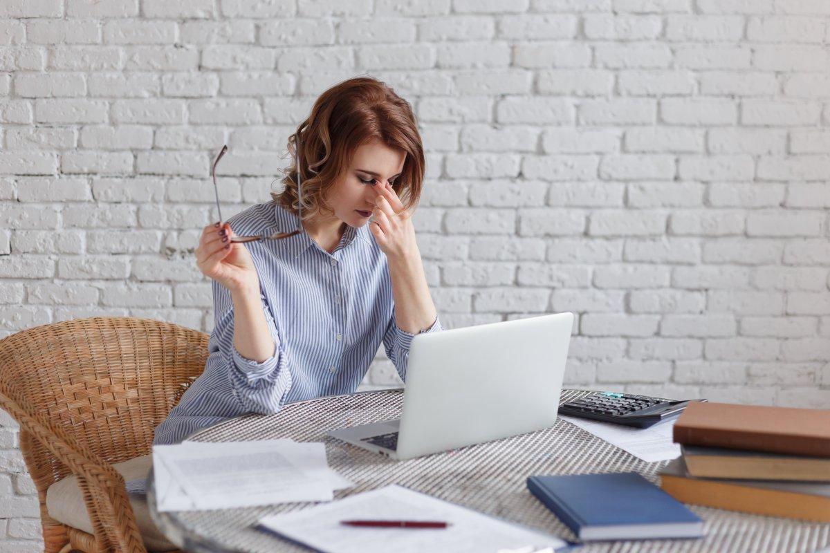 Eğilme sırasında baş dönmesinin 10 nedeni