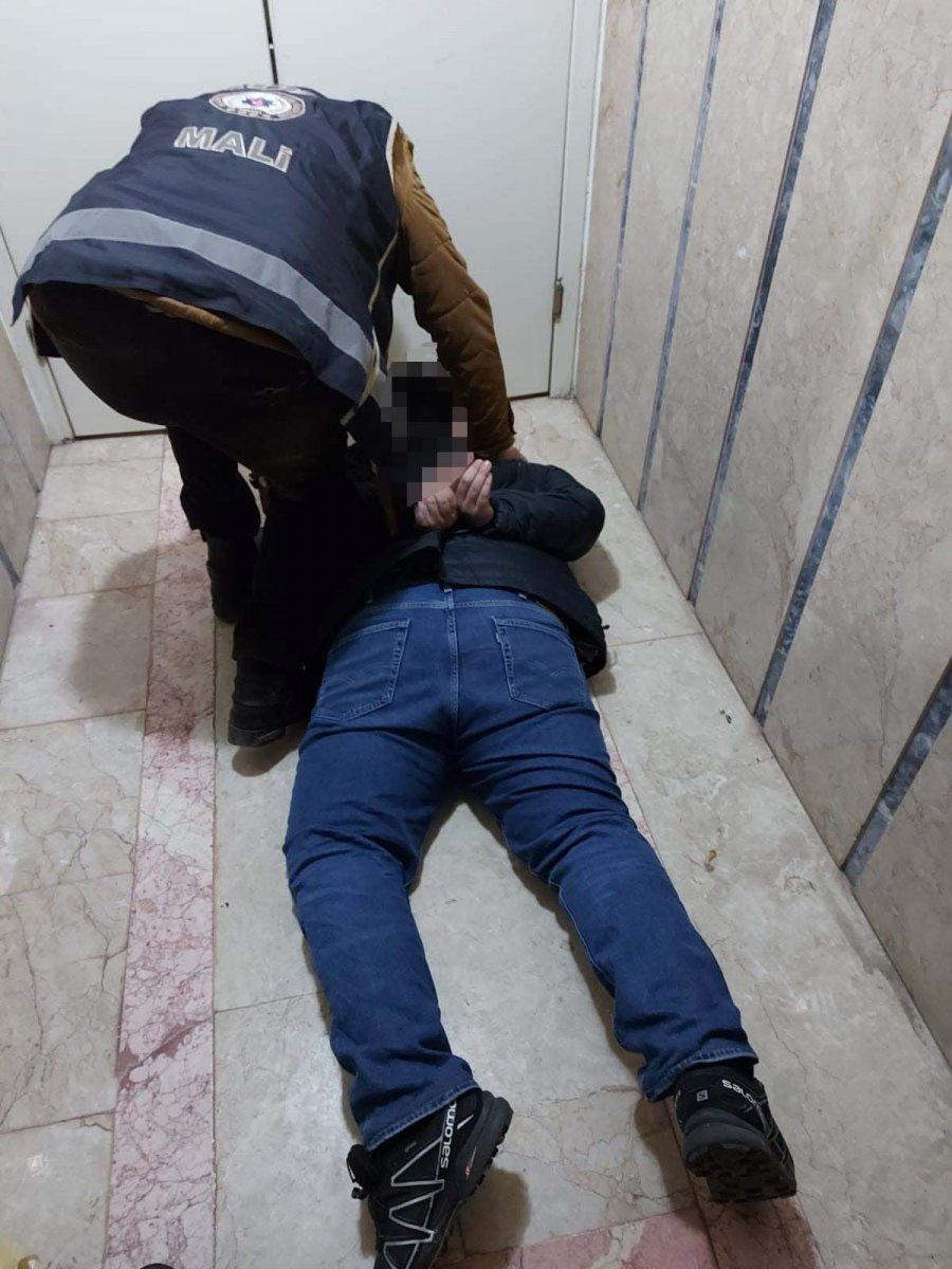 Ankara'da kamu arazilerini satma vaadiyle dolandırdılar