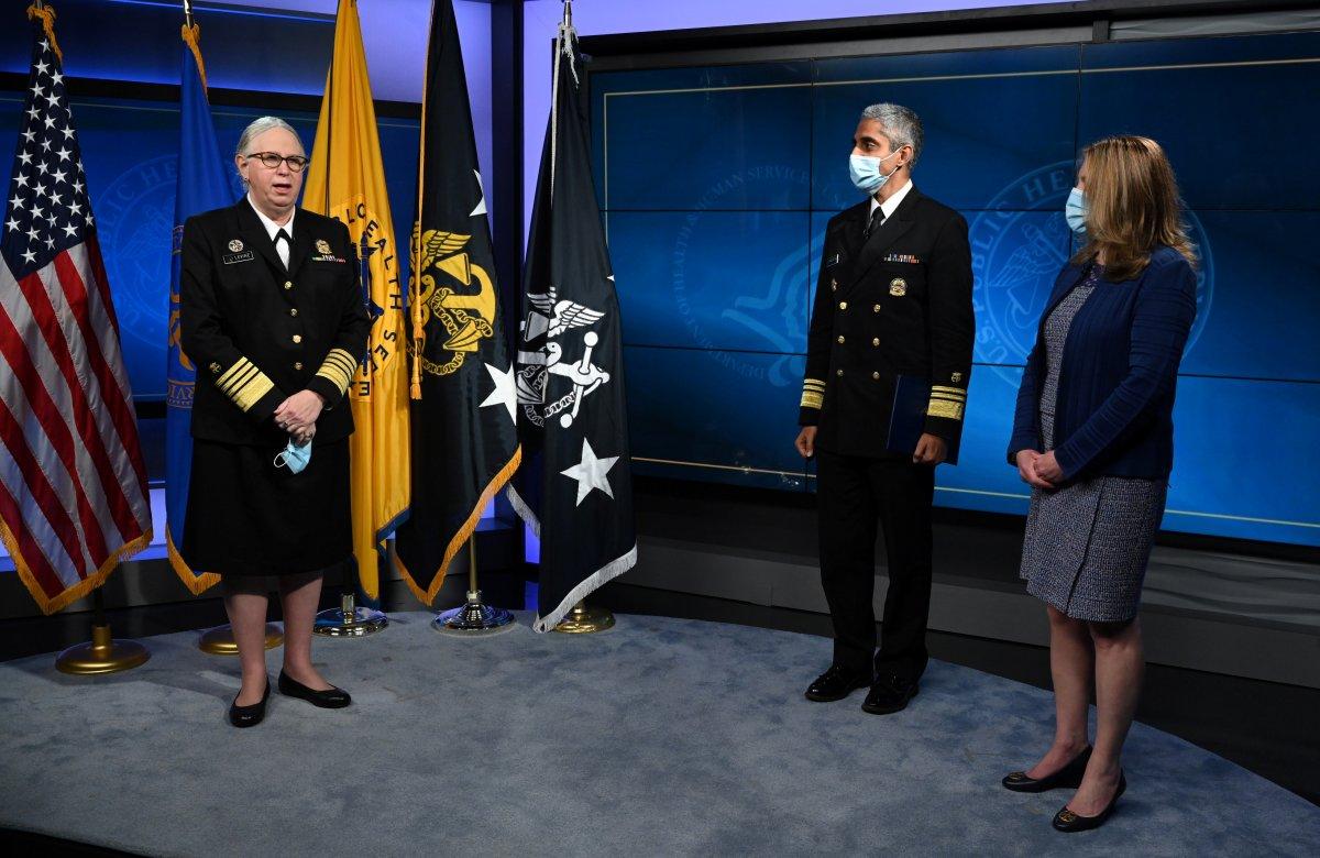 ABD'nin ilk trans oramirali Rachel Levine yemin etti