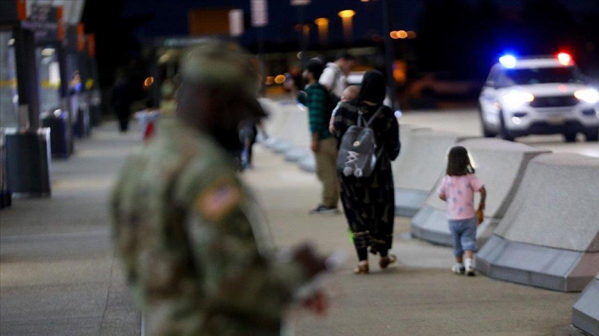 ABD'deki askeri üslerde bekletilen Afgan mültecilerin yaklaşık yarısı çocuk