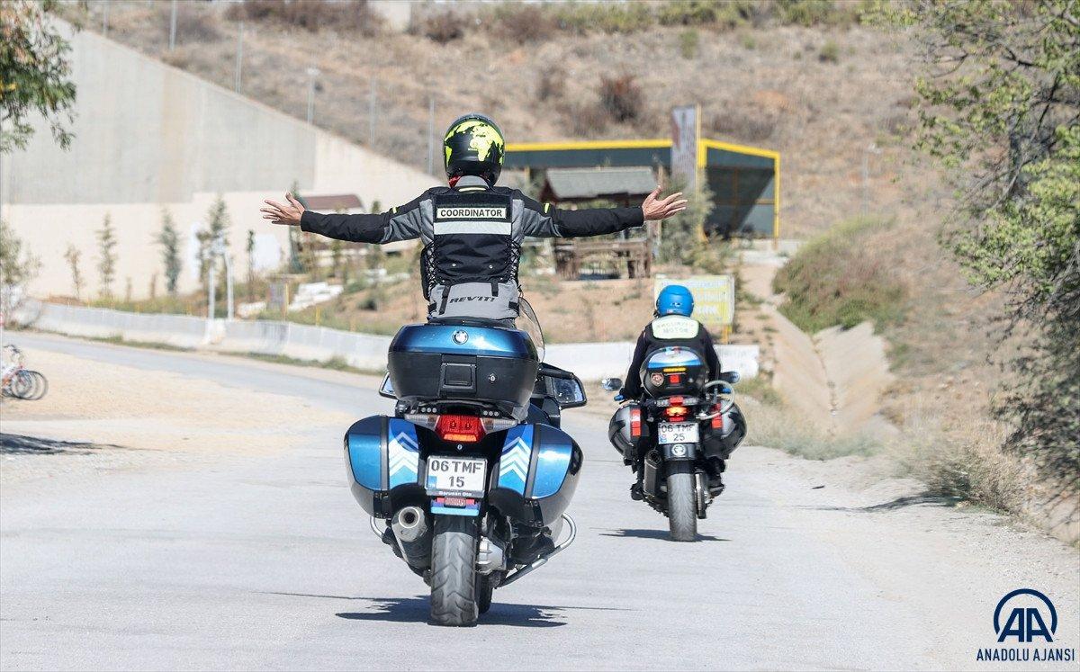 Üç kuşaktır motosikletten inmeyen Alp ailesi, bu tutkuyu çocuklarına da aşılıyor