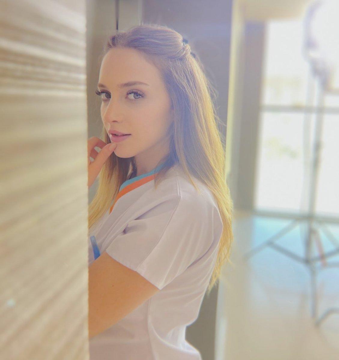 Hayal Köseoğlu: Çok kıskancım