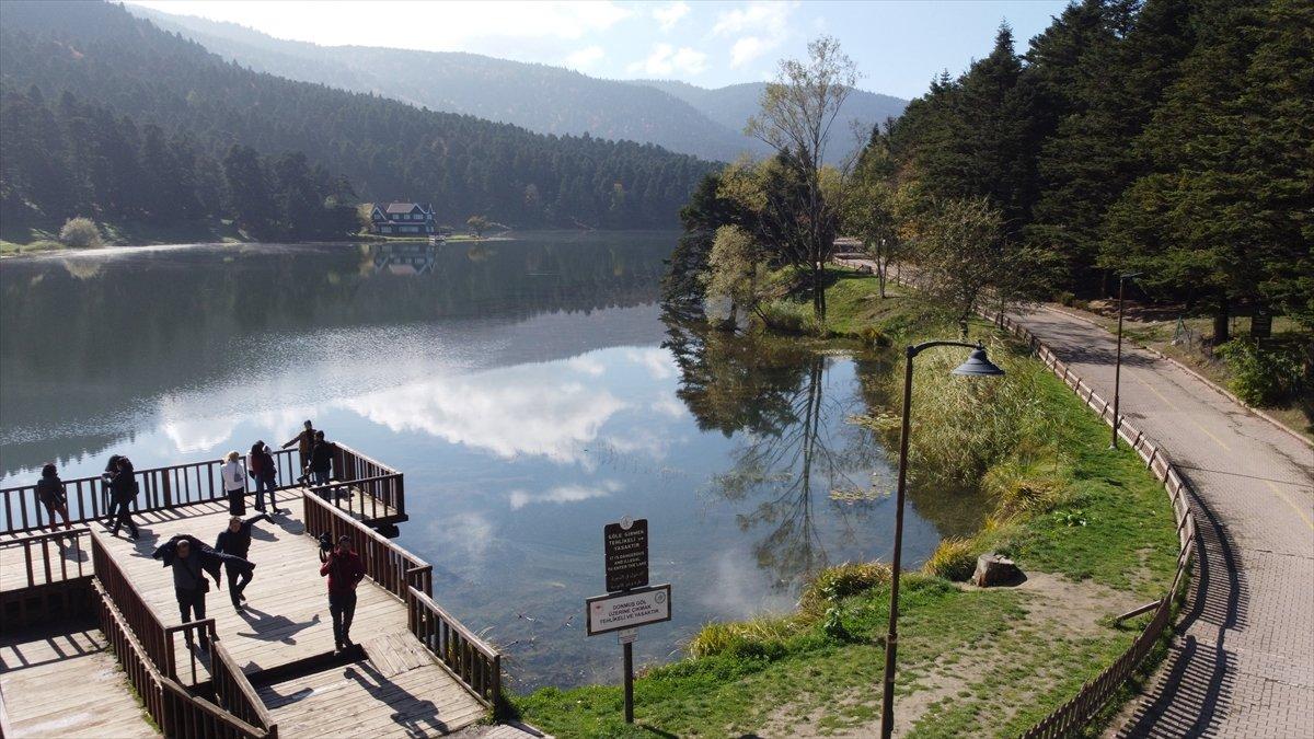 Gölcük Tabiat Parkı'ndan sonbahar manzaraları