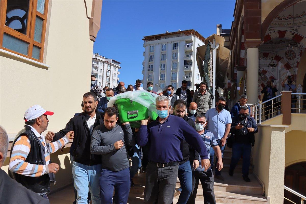Kilis’te, eşi tarafından öldürülen kadının düğün görüntüleri ortaya çıktı