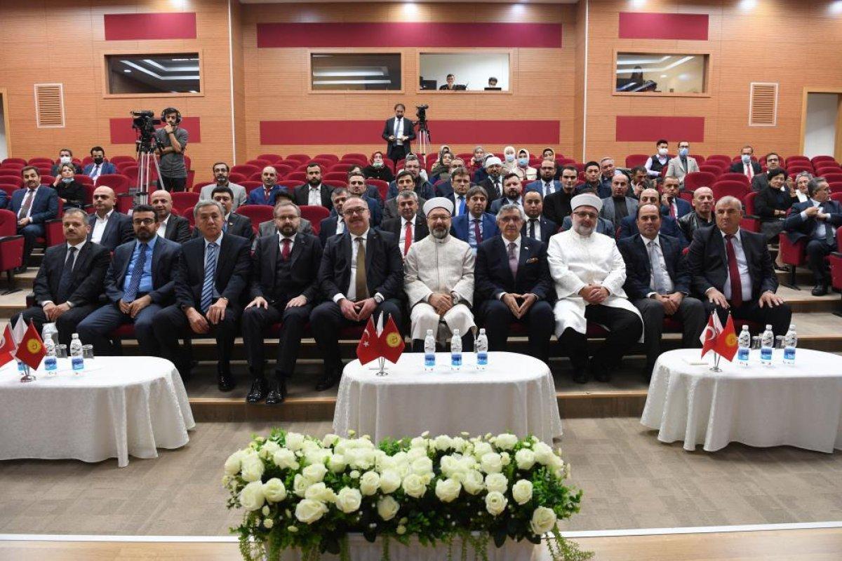 Ali Erbaş: Dini istismar eden yapılar terör örgütüne dönüşüyor