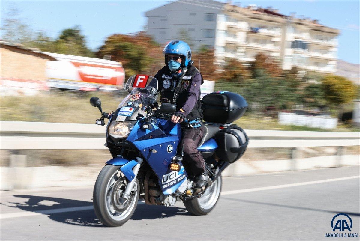 Üç kuşaktır motosikletten inmeyen Alp ailesi, bu tutkuyu çocuklarına da aşılıyor