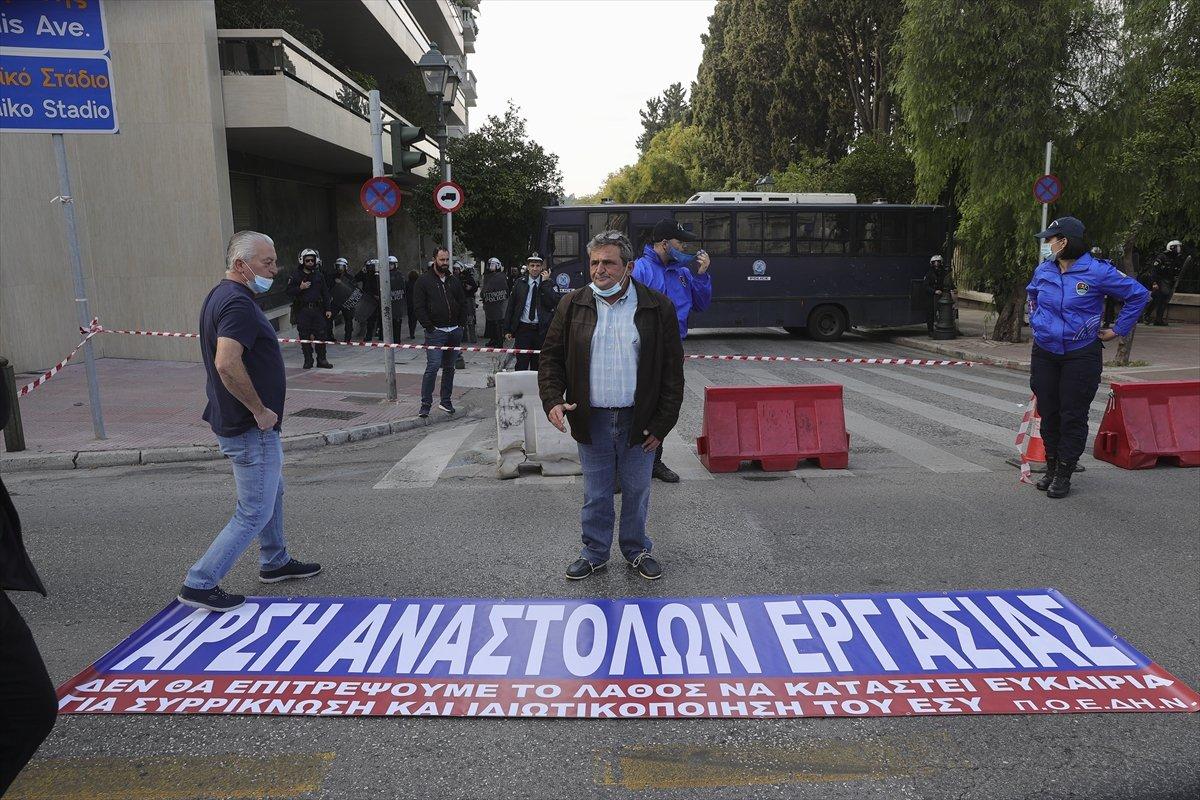 Yunanistan'da sağlık çalışanlarından 24 saatlik grev kararı