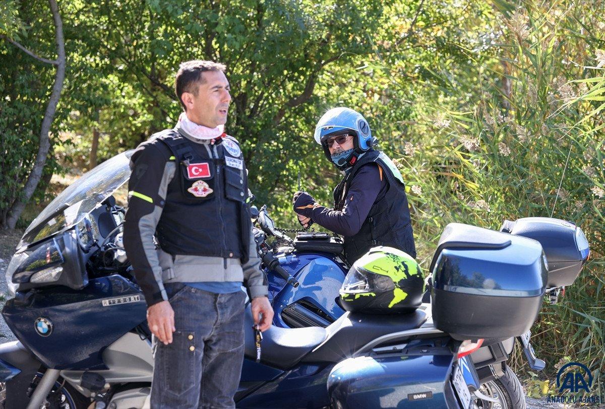 Üç kuşaktır motosikletten inmeyen Alp ailesi, bu tutkuyu çocuklarına da aşılıyor