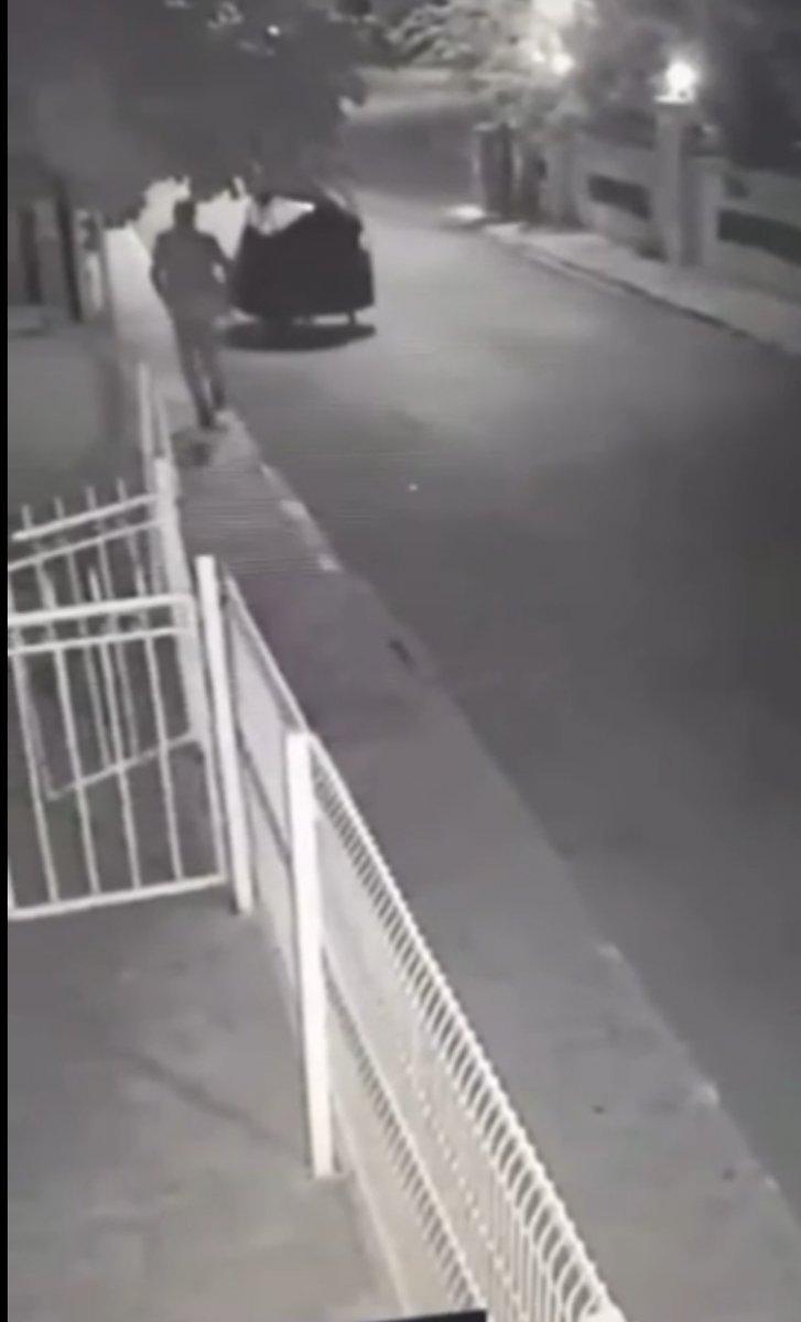 Antalya’da camiden çamaşır makinesinin çalınma anı kamerada