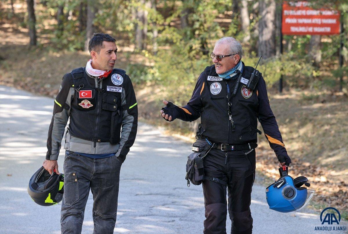 Üç kuşaktır motosikletten inmeyen Alp ailesi, bu tutkuyu çocuklarına da aşılıyor