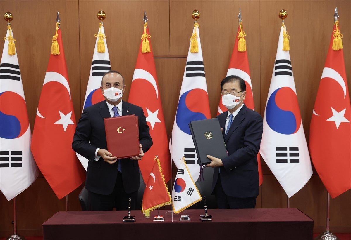 Bakan Çavuşoğlu, Güney Koreli mevkidaşı ile görüştü