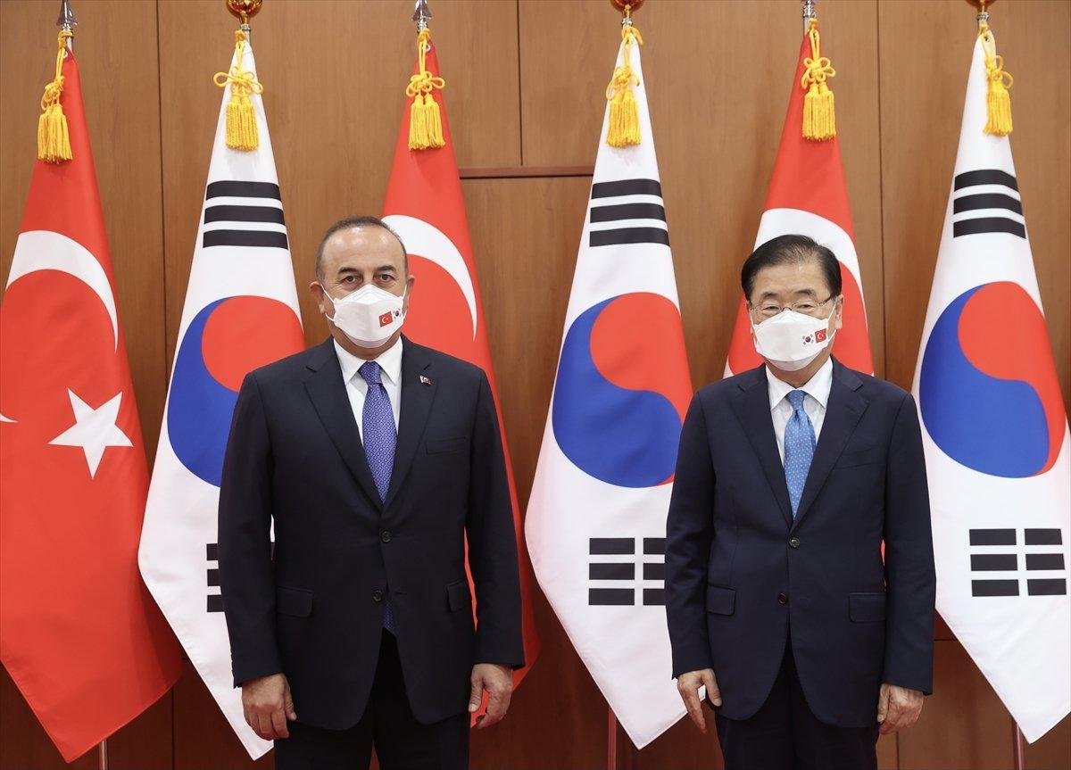 Bakan Çavuşoğlu, Güney Koreli mevkidaşı ile görüştü