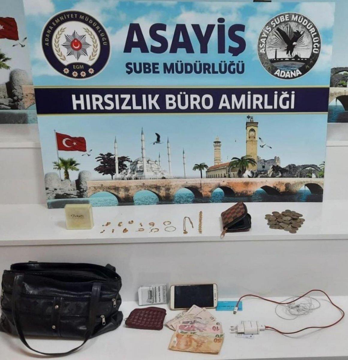 Adana’da dış çekim yapan çiftin altınlarını çaldılar