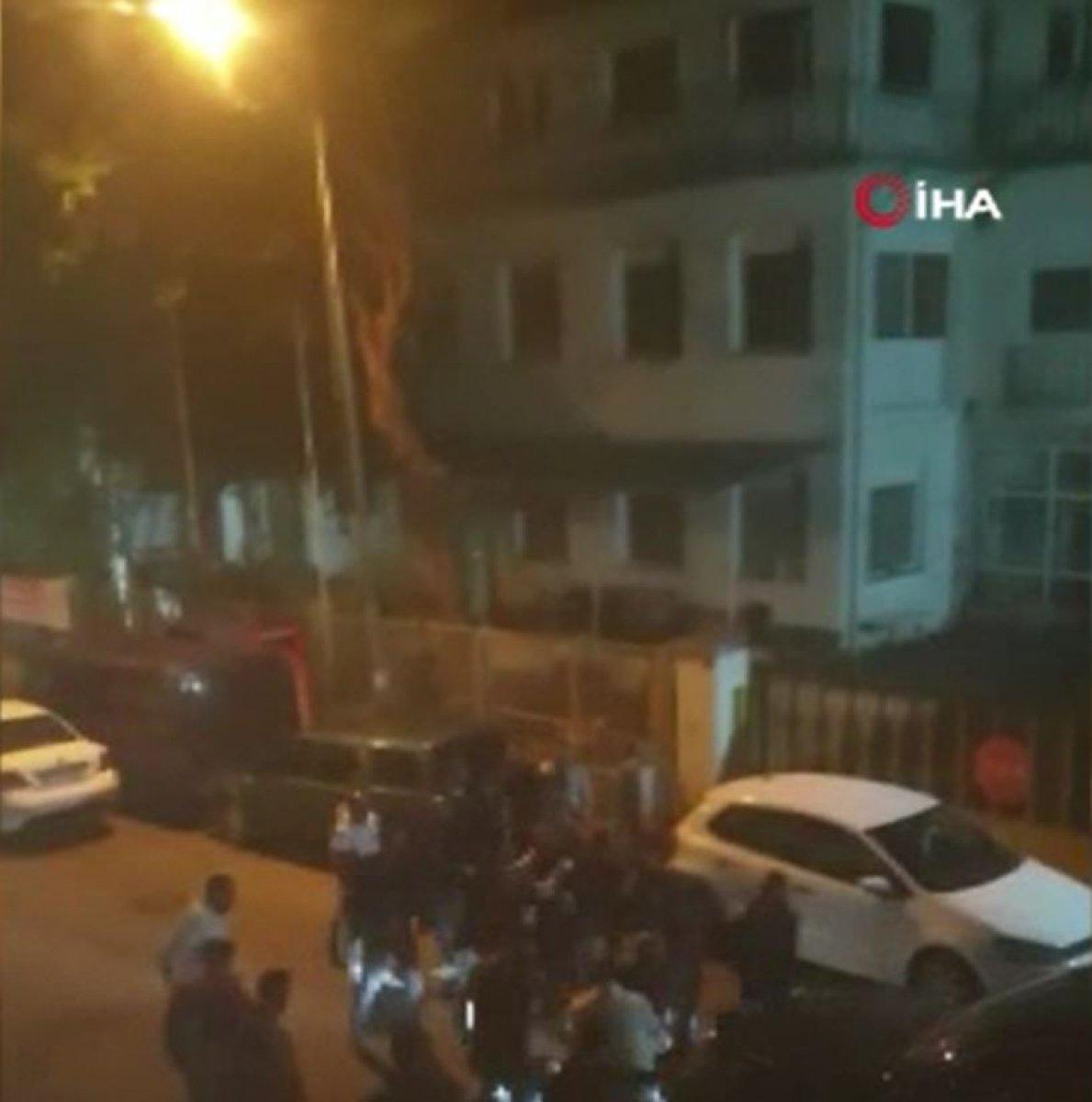 Fatih’te yol verme kavgasında sürücüyü öldüresiye dövdüler